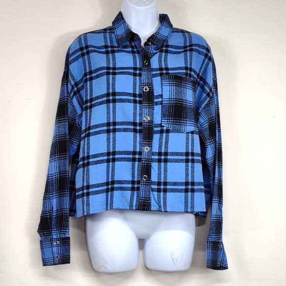 Forever 21 blue and black Medium Flannel button down Shirt - Picture 9 of 9